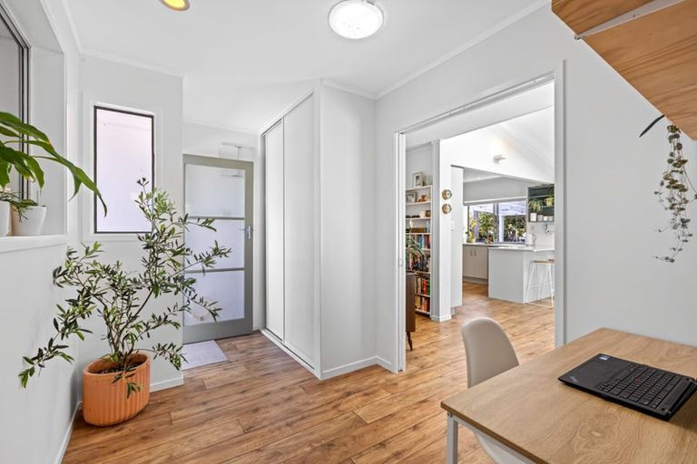 Photo of property in 26 Doment Crescent, Orewa, 0931