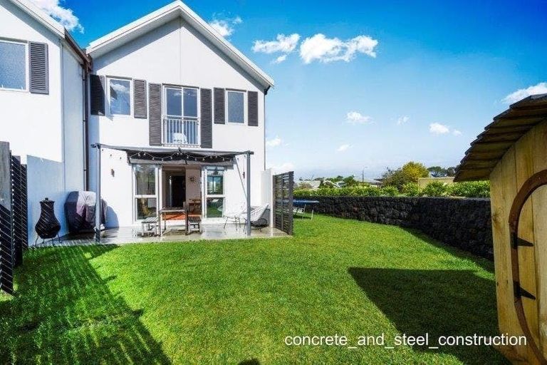 Photo of property in 22 Tanners Road, Mangere Bridge, Auckland, 2022
