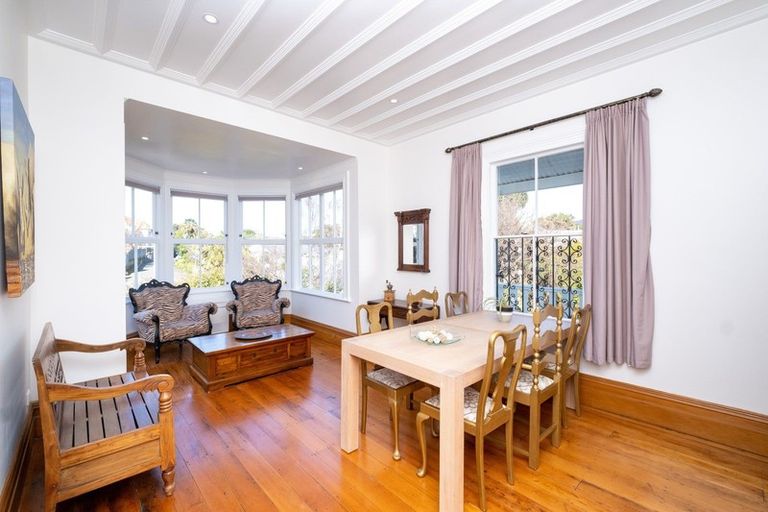 Photo of property in 14 Cameron Road, Bluff Hill, Napier, 4110