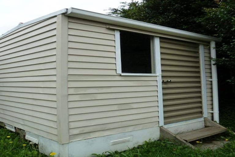 Photo of property in 15 Linwood Avenue, Forrest Hill, Auckland, 0620