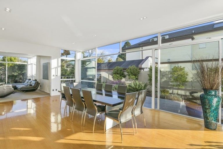 Photo of property in 8 Royds Street, Fendalton, Christchurch, 8014