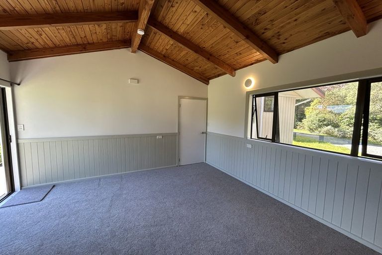 Photo of property in 298b Paekakariki Hill Road, Paekakariki Hill, Porirua, 5381