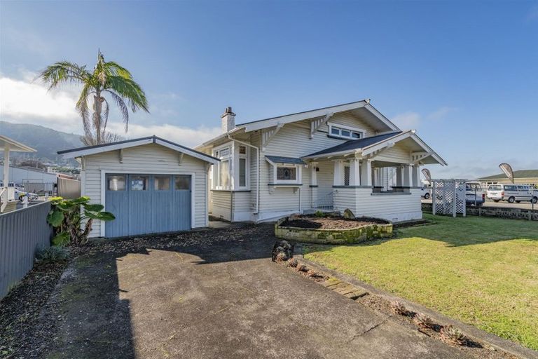 Photo of property in 402 Queen Sh25 Street, Thames, 3500