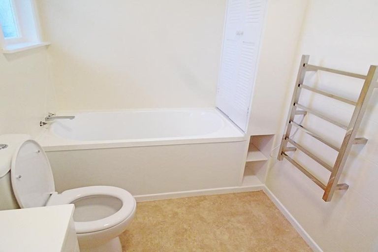 Photo of property in 31 Orion Place, Hillcrest, Auckland, 0627