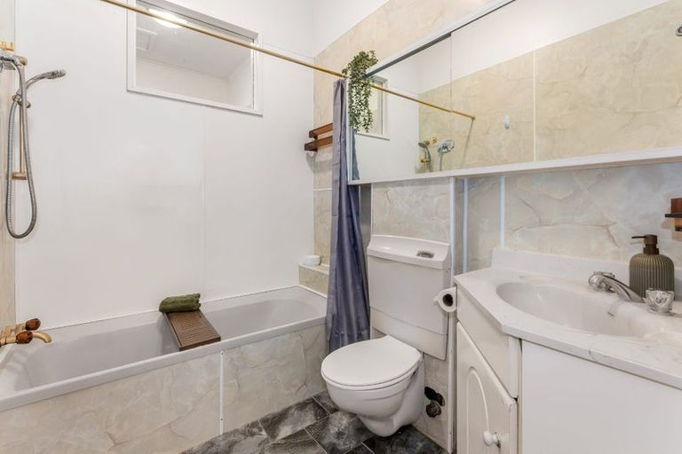 Photo of property in 202 Clyde Street, Island Bay, Wellington, 6023