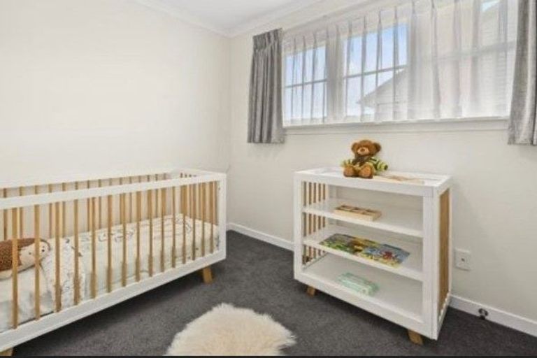 Photo of property in 217 Knights Road, Hutt Central, Lower Hutt, 5011