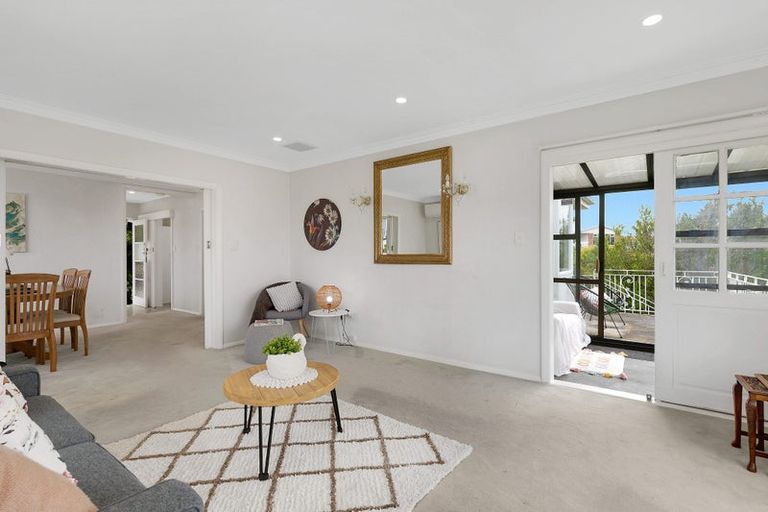 Photo of property in 9 Walker Avenue, Paremata, Porirua, 5026