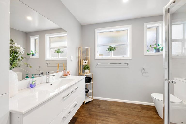 Photo of property in 116 Grimseys Road, Redwood, Christchurch, 8051