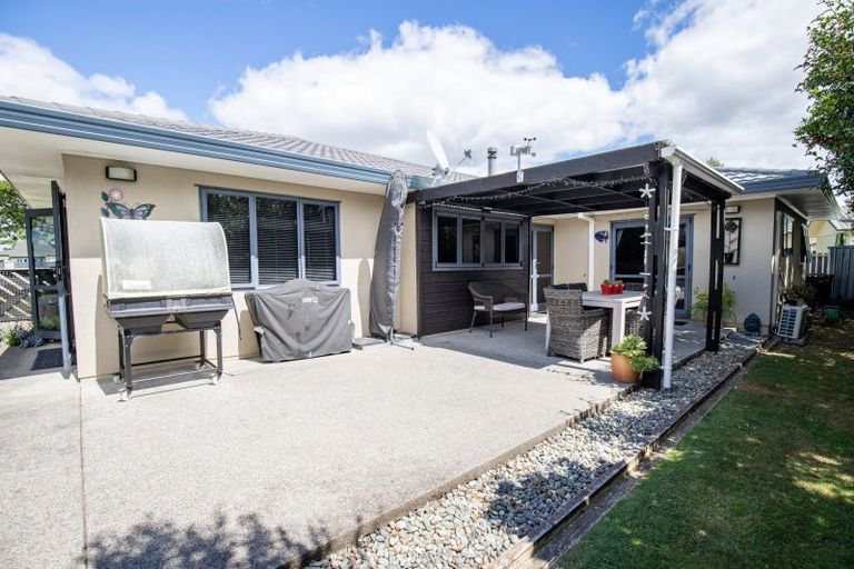 Photo of property in 1 Harris Place, Ngatea, 3503