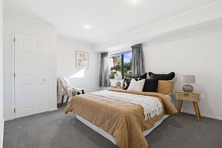 Photo of property in 23 Brookesmith Drive, Waiuku, 2123