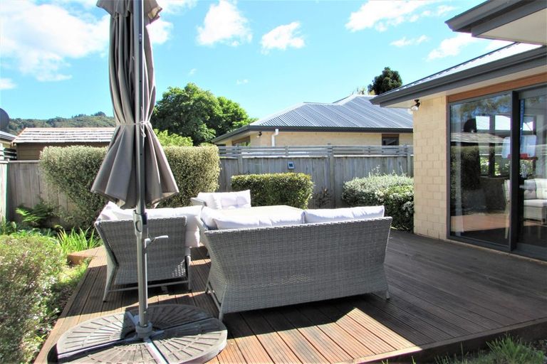 Photo of property in 3a Oxford Crescent, Ebdentown, Upper Hutt, 5018