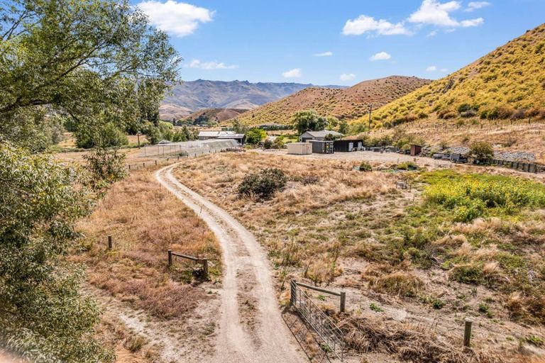 Photo of property in 20a Sugarloaf Drive, Mount Pisa, Cromwell, 9384