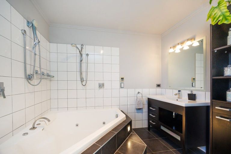 Photo of property in 12 Liberty Grove, Kelvin Grove, Palmerston North, 4414