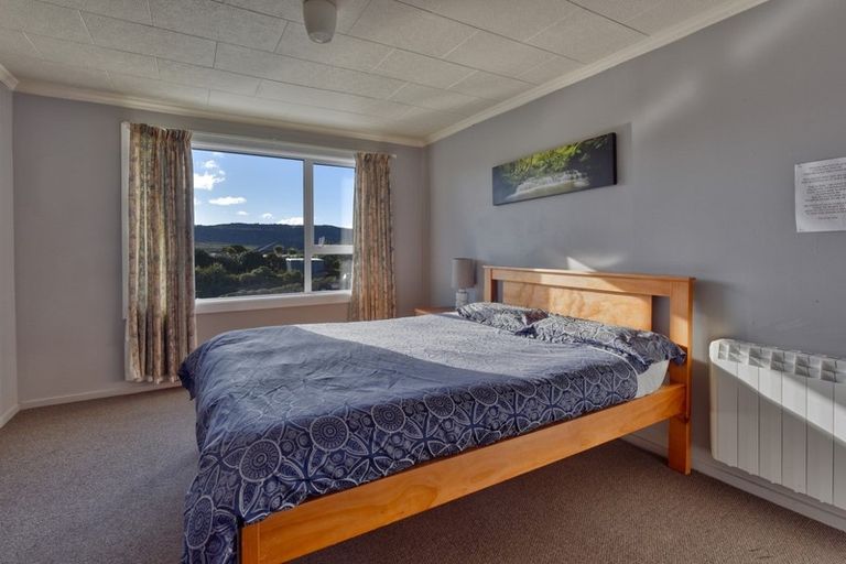 Photo of property in 529 Waikawa-curio Bay Road, Curio Bay, Tokanui, 9884