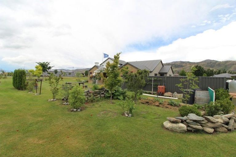 Photo of property in 1 Ash Lane, Cromwell, 9310