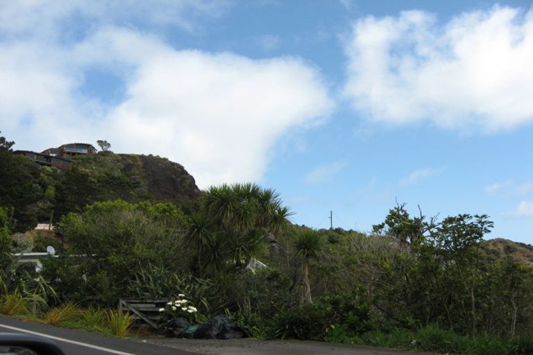 Photo of property in 71 Piha Road, Piha, New Lynn, 0772