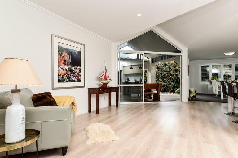 Photo of property in 52 Helen June Avenue, Flagstaff, Hamilton, 3210