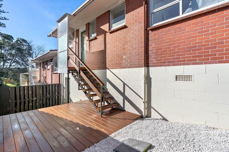 Photo of property in 3/28 Uxbridge Road, Mellons Bay, Auckland, 2014