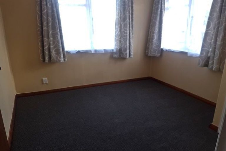 Photo of property in 610 Featherston Street, Roslyn, Palmerston North, 4414