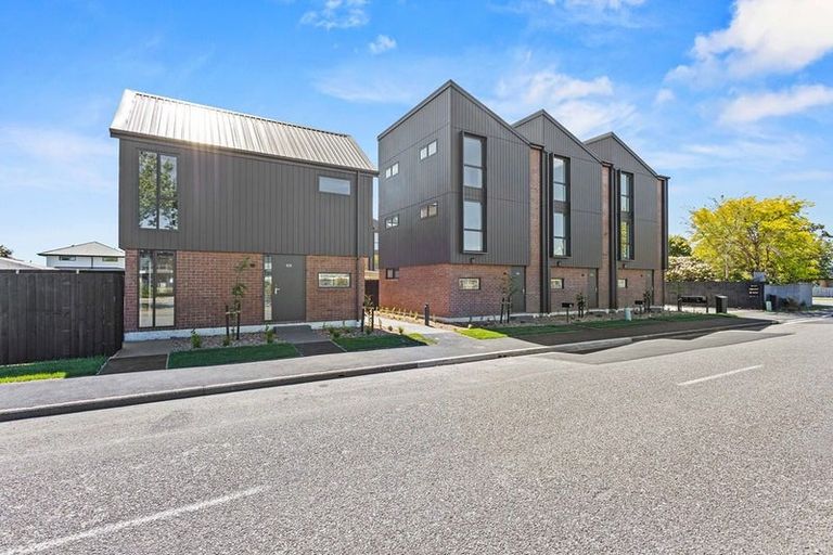 Photo of property in 2/226 Blenheim Road, Riccarton, Christchurch, 8041