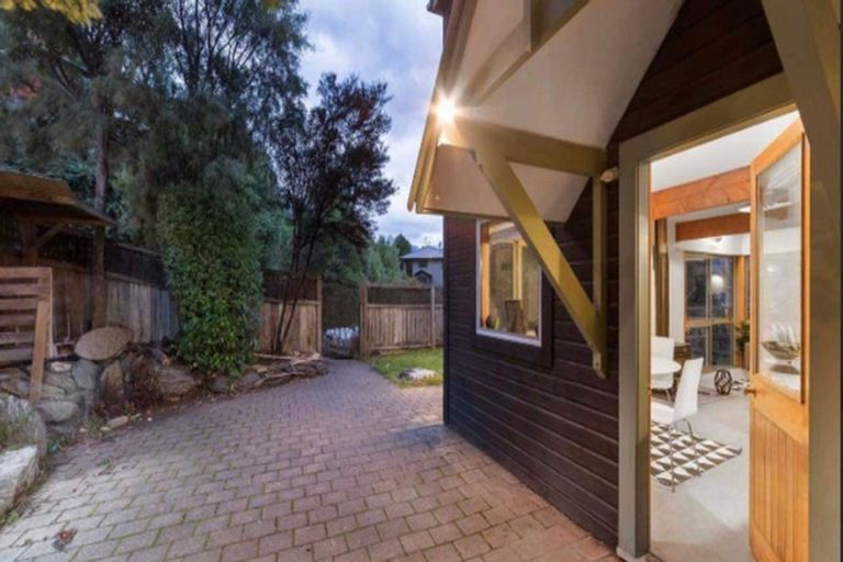 Photo of property in 246a Fernhill Road, Sunshine Bay, Queenstown, 9300