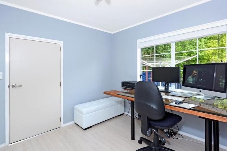 Photo of property in 2/39 Glenvar Road, Torbay, Auckland, 0630