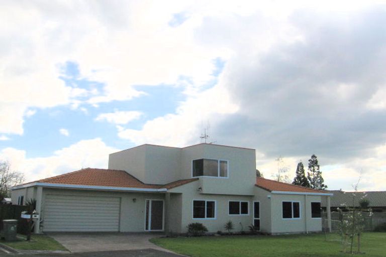 Photo of property in 10 Burnt Oak Drive, Pyes Pa, Tauranga, 3112