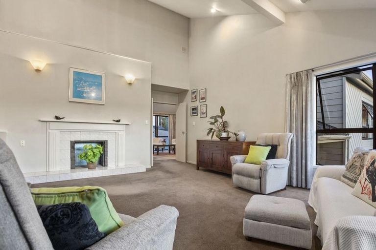 Photo of property in 28 Rahui Road, Greenhithe, Auckland, 0632