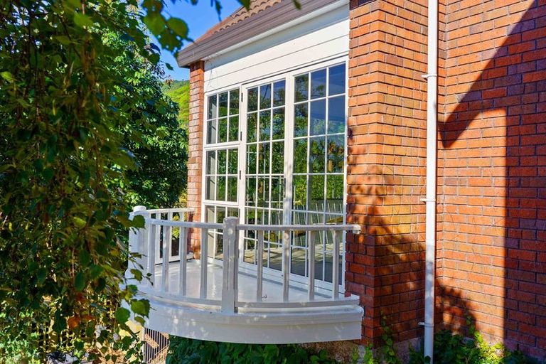 Photo of property in 105 Winara Avenue, Waikanae, 5036