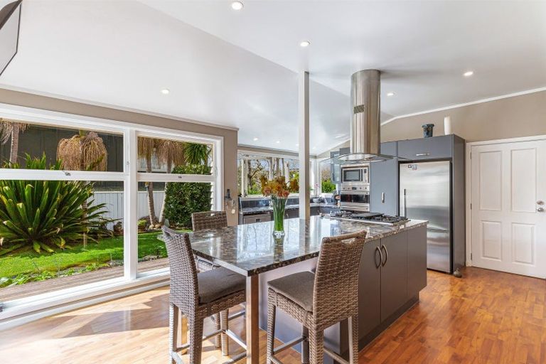 Photo of property in 10 Cassino Street, Bayswater, Auckland, 0622