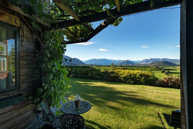 Photo of property in 711 Mount Barker Road, Wanaka, 9382