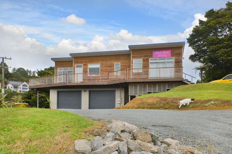Photo of property in 39 Russell Road, Wainuiomata, Lower Hutt, 5014
