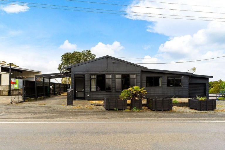 Photo of property in 19 Tauraroa Road, Maungakaramea, Whangarei, 0178