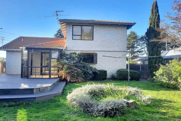 Photo of property in 405 Avonhead Road, Avonhead, Christchurch, 8042