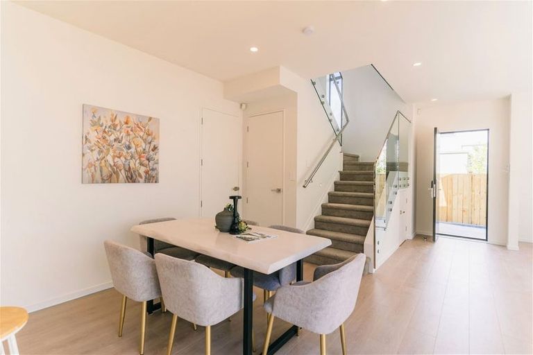 Photo of property in 6c Kenmure Avenue, Forrest Hill, Auckland, 0620