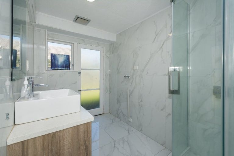 Photo of property in 1/97a Nile Road, Milford, Auckland, 0620