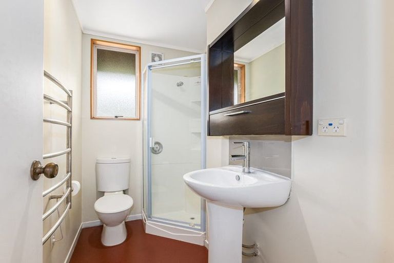 Photo of property in 19 Marama Terrace, Eastbourne, Lower Hutt, 5013