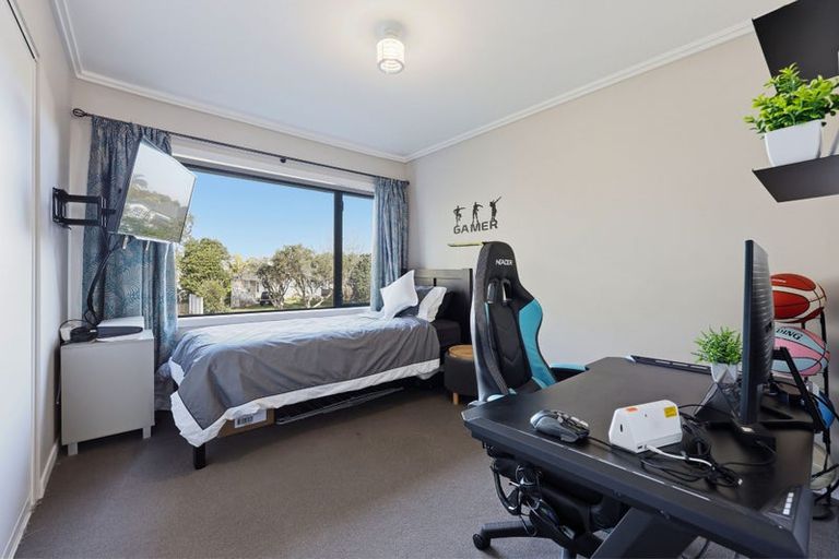 Photo of property in 74 Angelo Avenue, Howick, Auckland, 2014