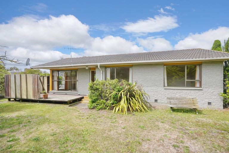 Photo of property in 11 Channel Place, Aranui, Christchurch, 8061