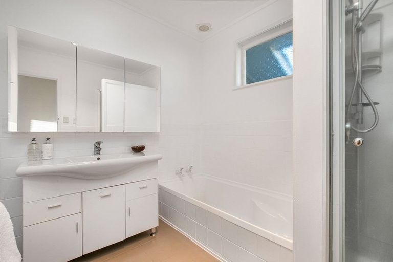 Photo of property in 4 Bexley Place, Pahurehure, Papakura, 2113