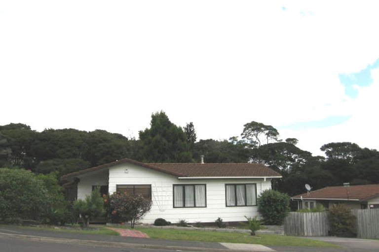 Photo of property in 14 Thistledew Place, Bayview, Auckland, 0629