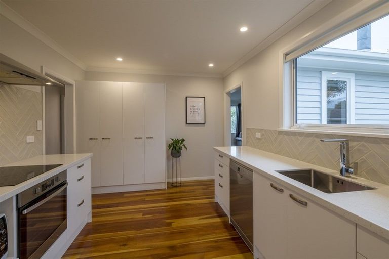 Photo of property in 90 Tiro Tiro Road, Levin, 5510