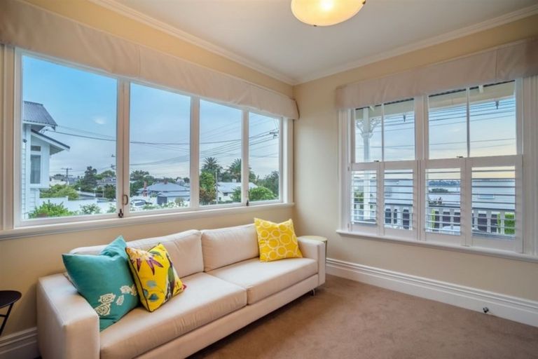 Photo of property in 18a Richmond Avenue, Northcote Point, Auckland, 0627