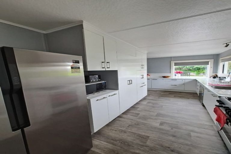 Photo of property in 20 Stuart Place, Blagdon, New Plymouth, 4310