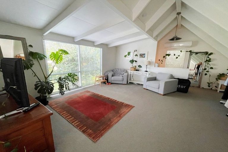 Photo of property in 1/28 Law Street, Torbay, Auckland, 0630