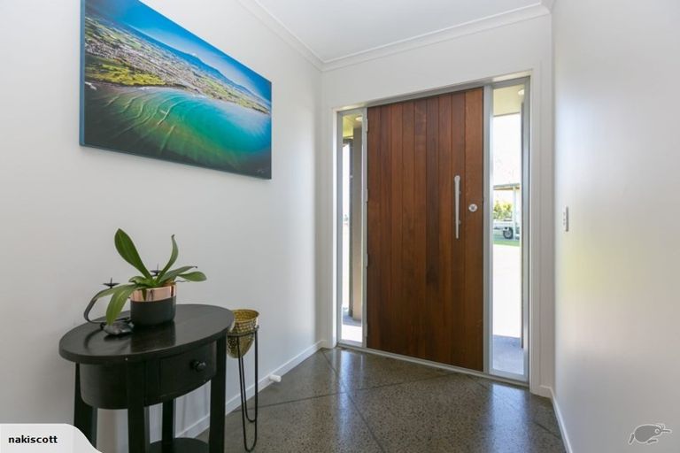 Photo of property in 563 Richmond Road, Lepperton, New Plymouth, 4373