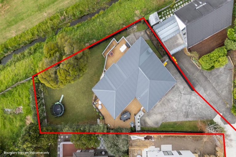 Photo of property in 1/16 Lyttelton Avenue, Forrest Hill, Auckland, 0620