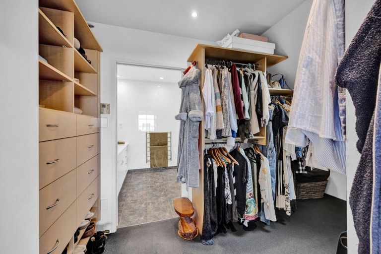 Photo of property in 36 Octavius Place, New Plymouth, 4312