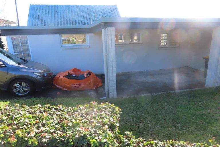 Photo of property in 1/20 Selwyn Road, Cockle Bay, Auckland, 2014