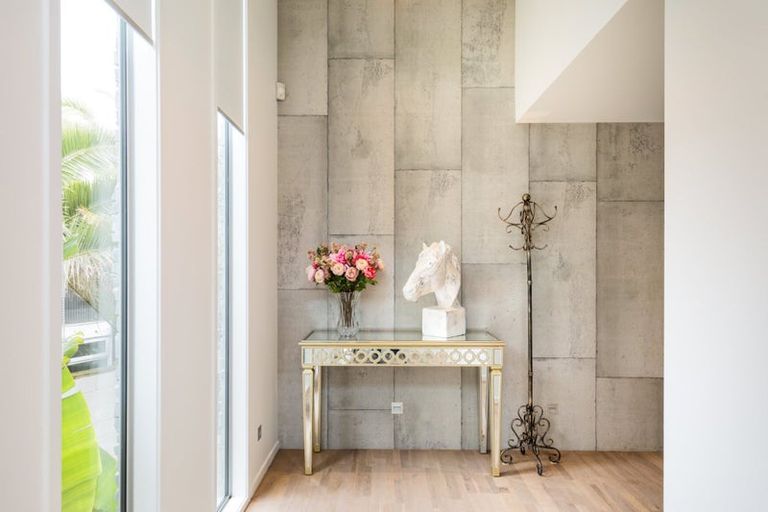 Photo of property in 1/11 Garmons Way, Castor Bay, Auckland, 0620